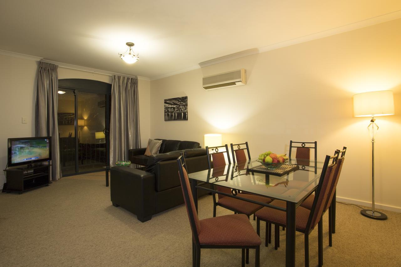 Regal Apartments Perth Buitenkant foto