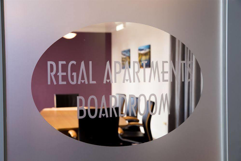 Regal Apartments Perth Buitenkant foto