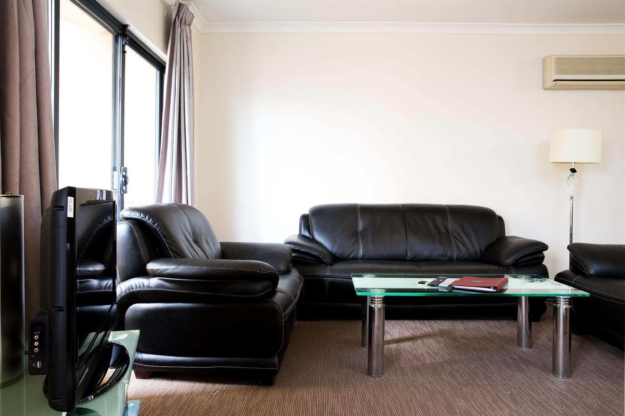 Regal Apartments Perth Buitenkant foto