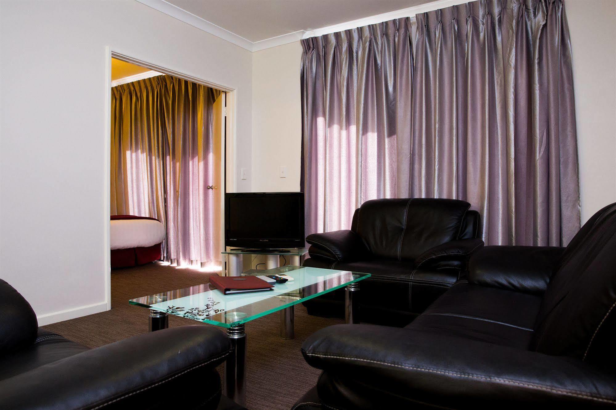 Regal Apartments Perth Buitenkant foto