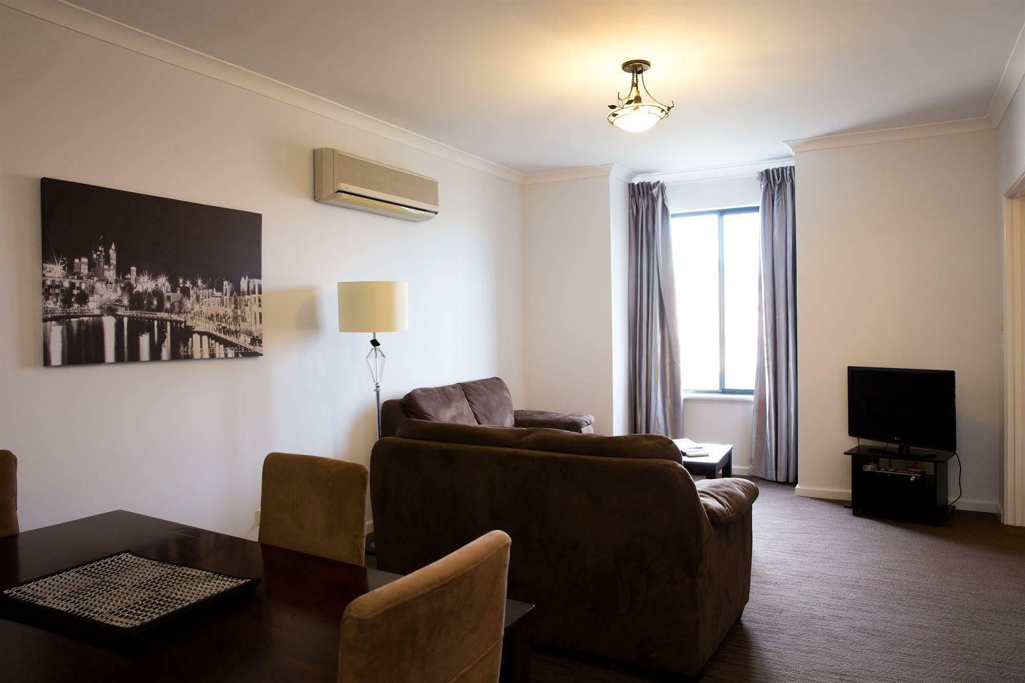 Regal Apartments Perth Buitenkant foto